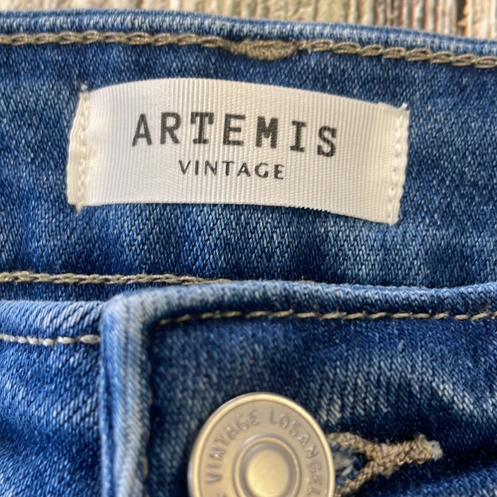 NWT Distressed HIGH RISE BERMUDA SHORTS - Picture 5 of 13